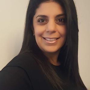 Meet your Posher, Hila